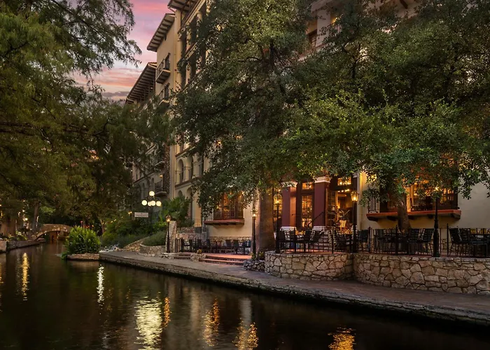 Omni La Mansion del Rio